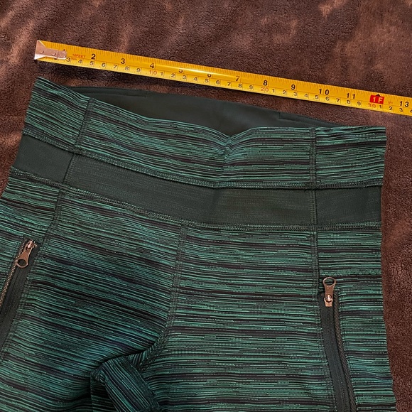 Lululemon Inspire tight with mesh, run leggings with pockets, size 4 - Picture 4 of 6